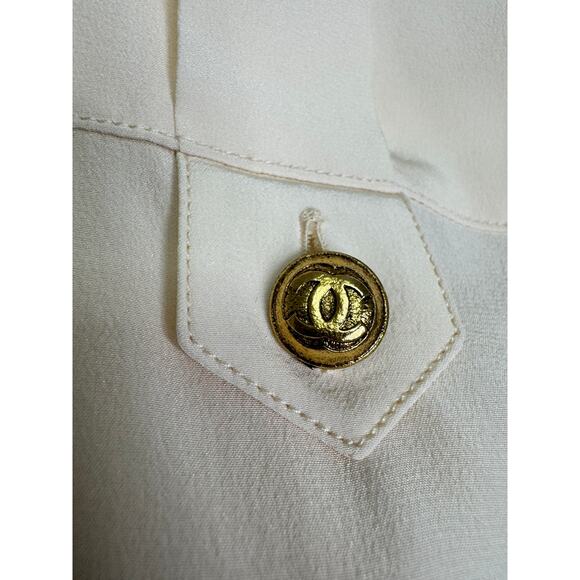 Vintage Deadstock Chanel Womens 100% Silk Gold Button Top Blouse Size 35 - Picture 3 of 10